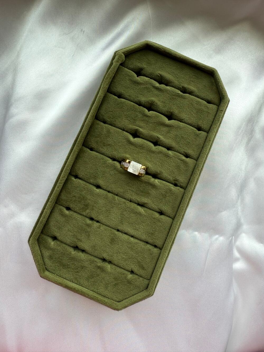 Gold Quartz Bar Ring Size 6.25